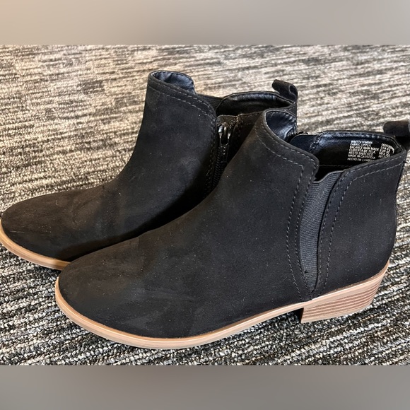 Booties - Picture 2 of 6